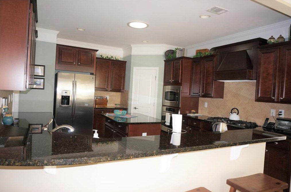 6526 Autumn Crest Ln, Hoschton GA  30548-8250 exterior