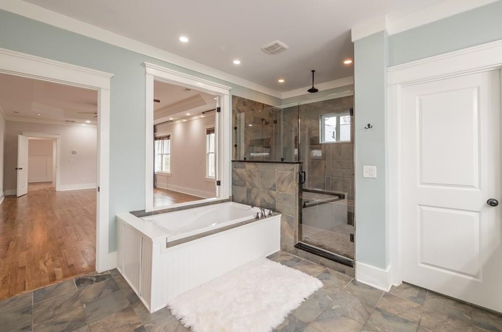 144 Mead Rd, Decatur GA  30030-3621 exterior