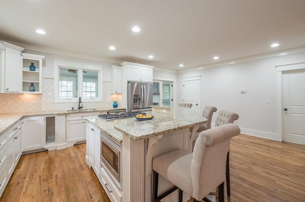 144 Mead Rd, Decatur GA  30030-3621 exterior