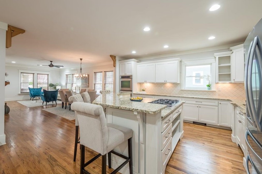 144 Mead Rd, Decatur GA  30030-3621 exterior