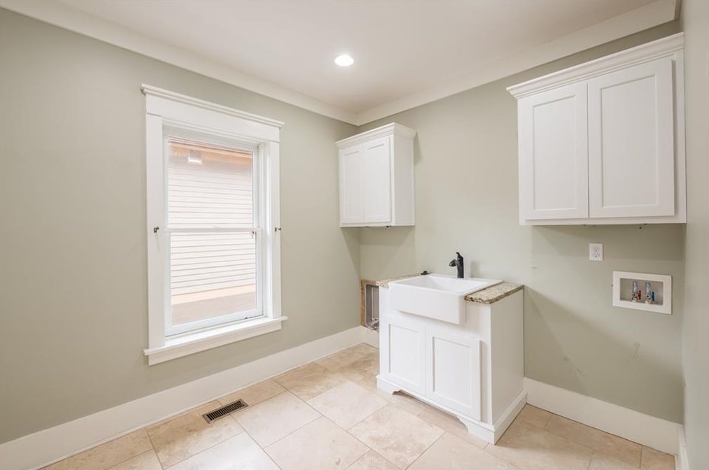 144 Mead Rd, Decatur GA  30030-3621 exterior