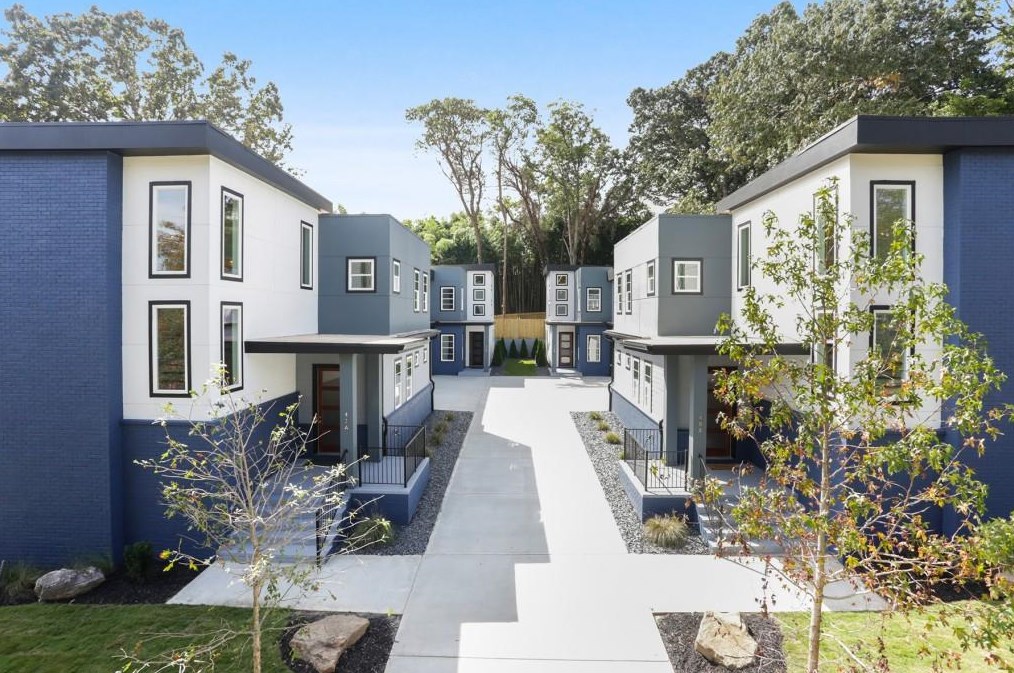 42 Walthall St, Atlanta GA  30307-2623 exterior
