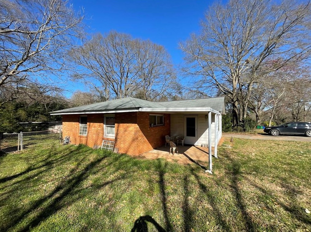 3032 Brook Dr, Decatur GA  30033-3910 exterior