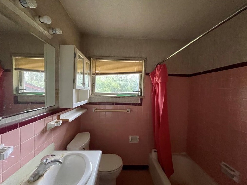 3032 Brook Dr, Decatur GA  30033-3910 exterior