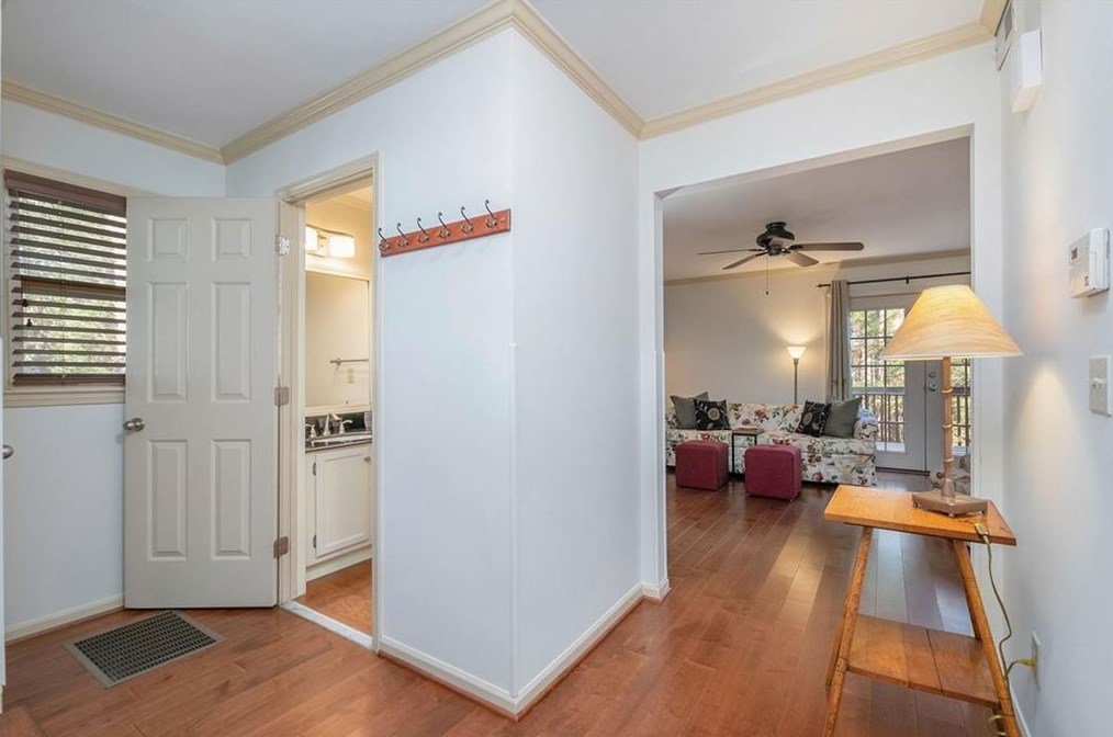 21 Old Decatur Cir, Decatur GA  30030-1653 exterior