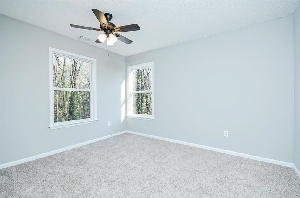 1152 Shr Dr, Atlanta GA 30311-3109 exterior