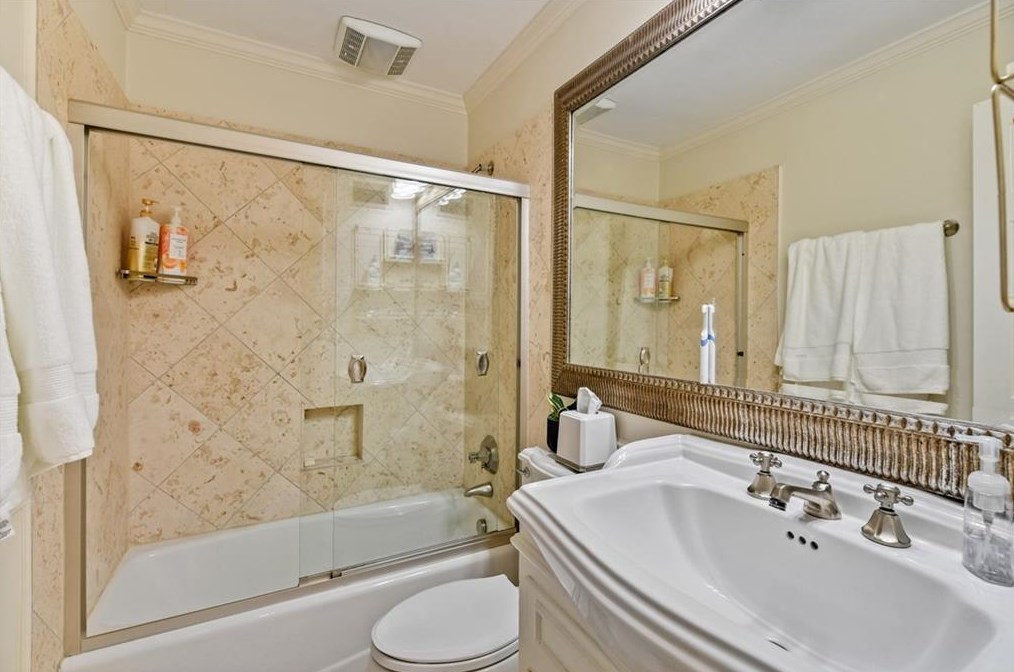 1250 Old Woodbine Rd, Atlanta GA  30319-1039 exterior