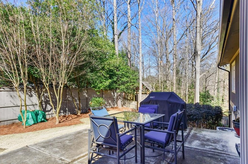 1250 Old Woodbine Rd, Atlanta GA  30319-1039 exterior