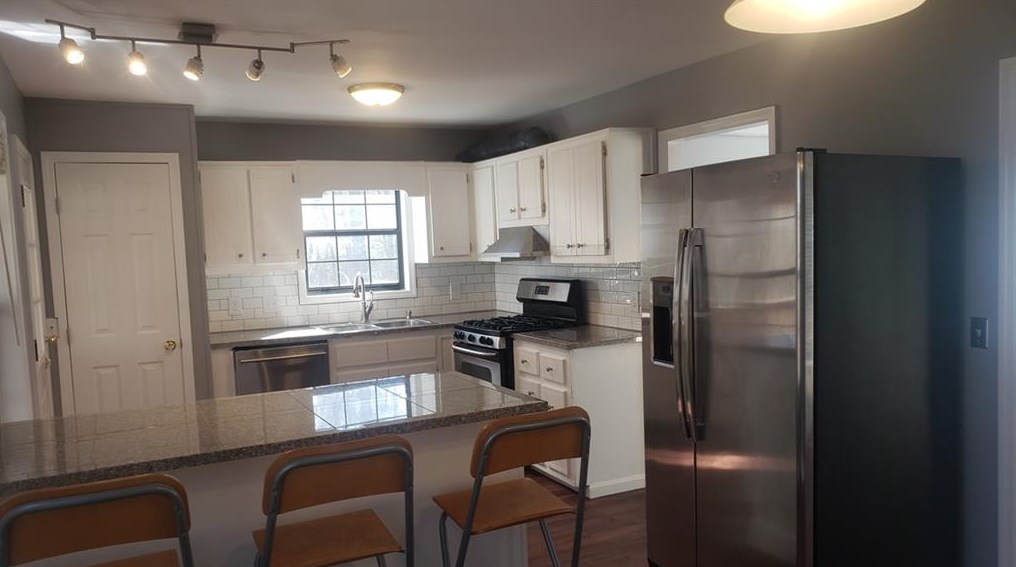 4290 Gregory Ln, Smyrna GA  30082-4427 exterior