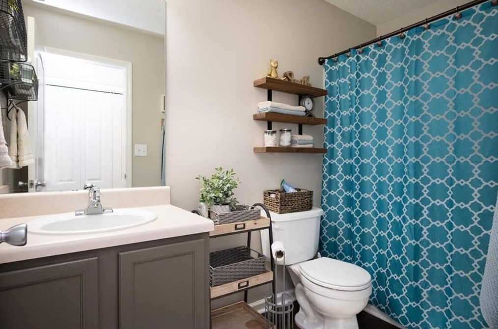 98 Oak Spg Ln, Dallas GA 30132-1042 exterior