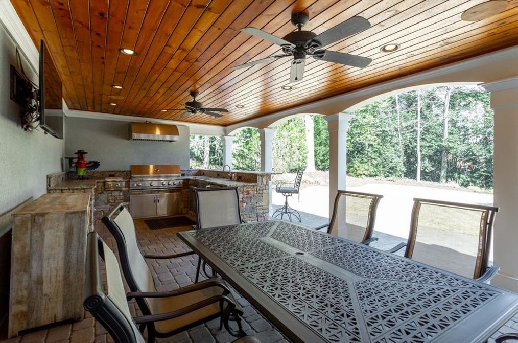 12235 Mdw Ln, Alpharetta GA 30005-7205 exterior