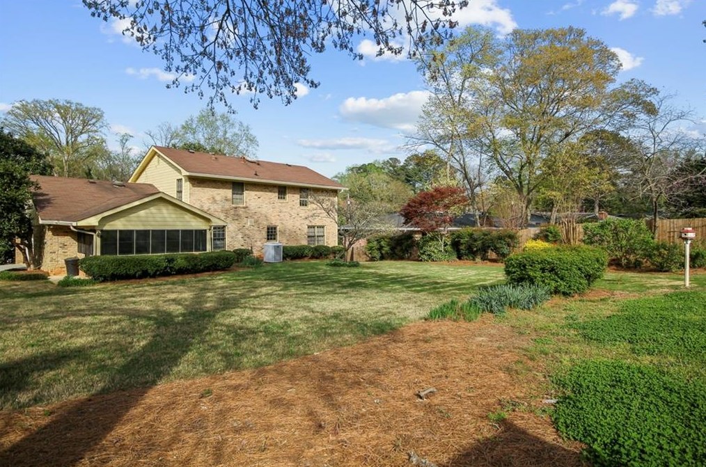 2624 Whiteleigh Dr, Atlanta GA  30345-1442 exterior
