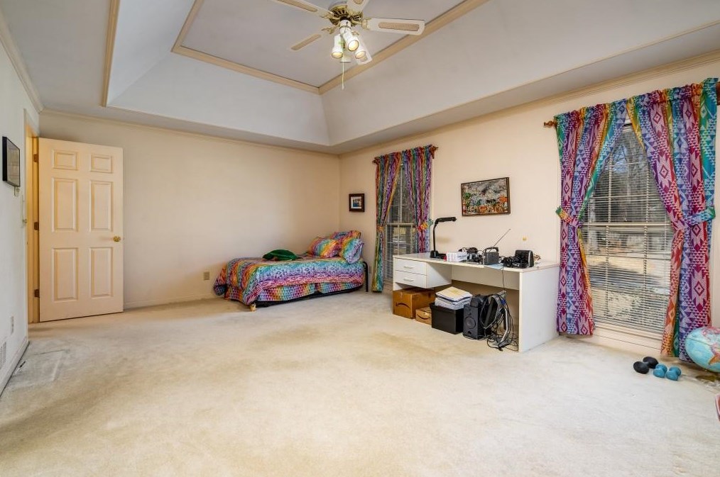 5035 Willow Blf Dr, Atlanta GA  exterior