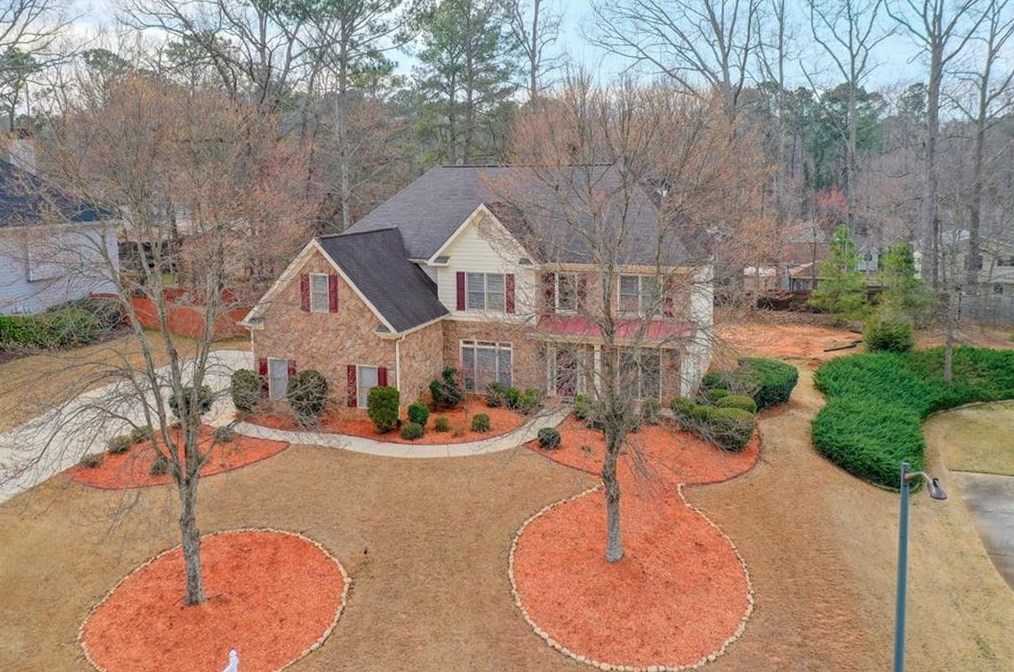 4418 Crestoak Dr, Smyrna GA  30082-4482 exterior