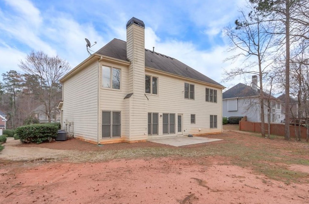 4418 Crestoak Dr, Smyrna GA  30082-4482 exterior