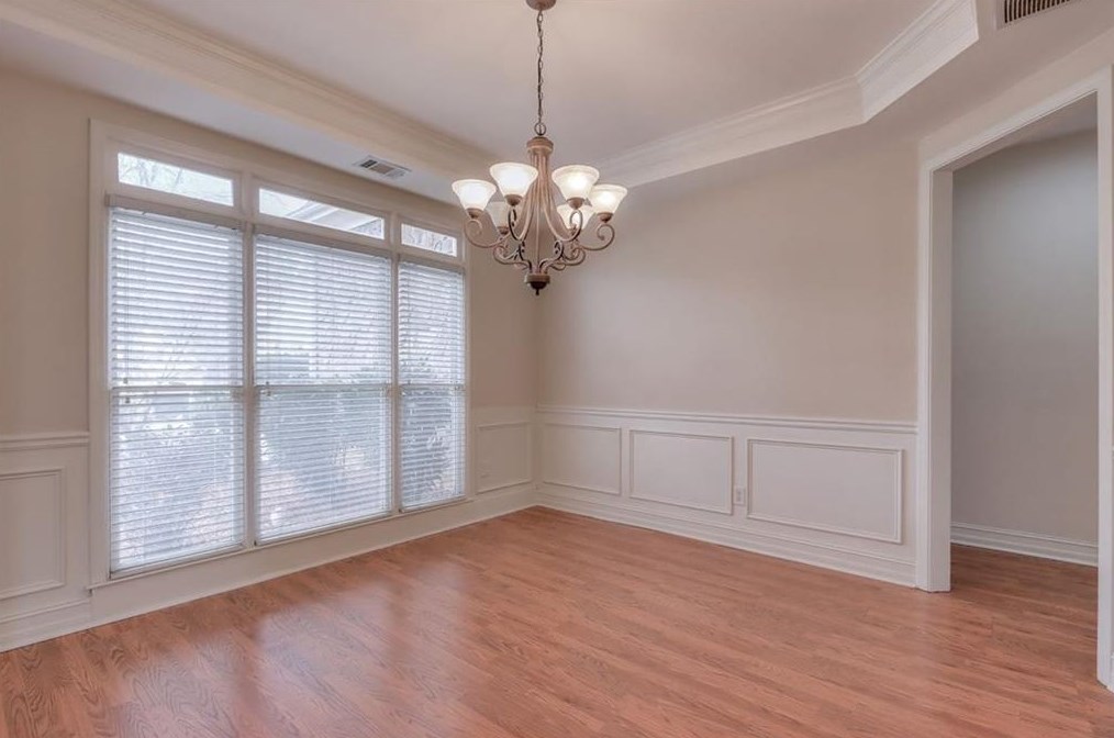 4418 Crestoak Dr, Smyrna GA  30082-4482 exterior