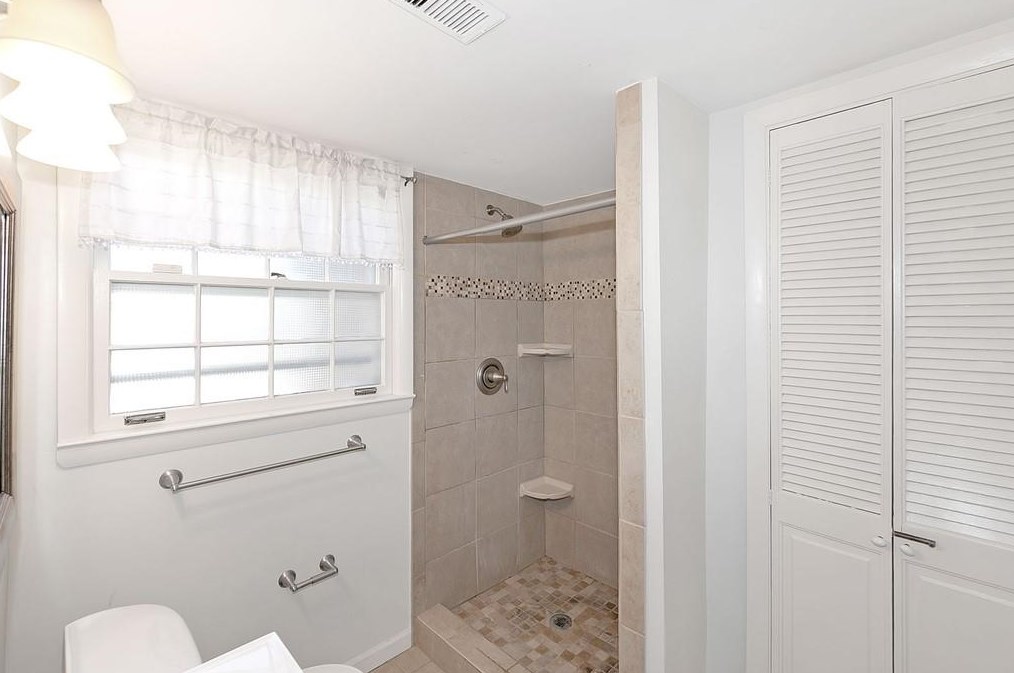 2607 Shetland Dr, Decatur GA  30033-2938 exterior