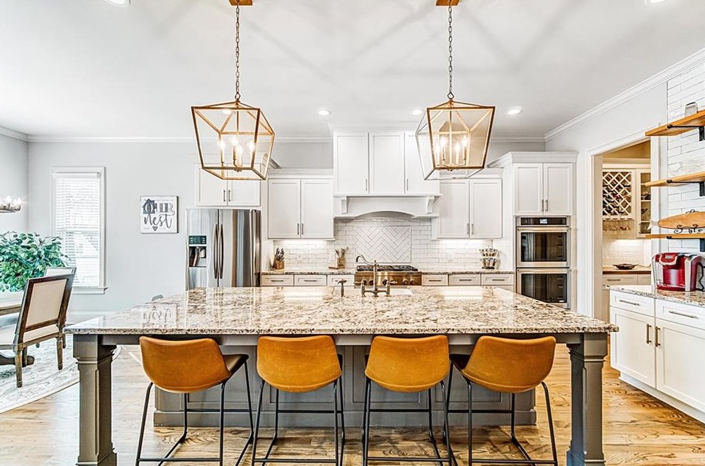 4221 Weaver St, Smyrna GA 30080-6421 exterior