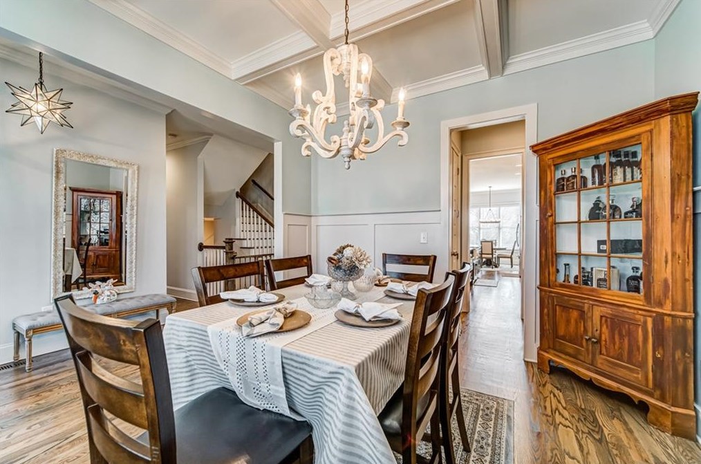 4221 Weaver St, Smyrna GA 30080-6421 exterior