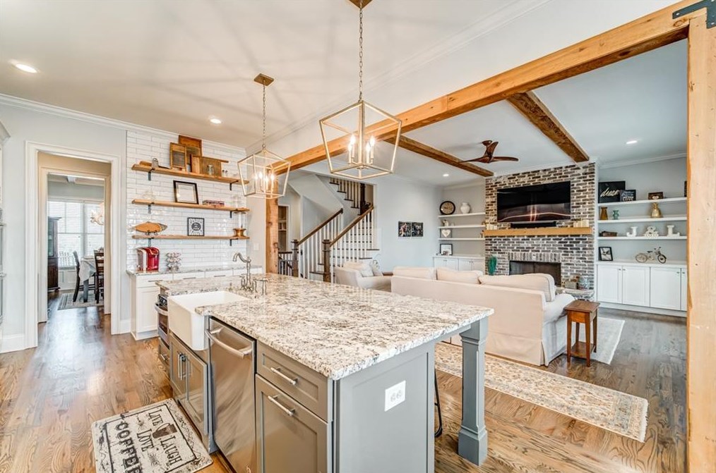 4221 Weaver St, Smyrna GA 30080-6421 exterior