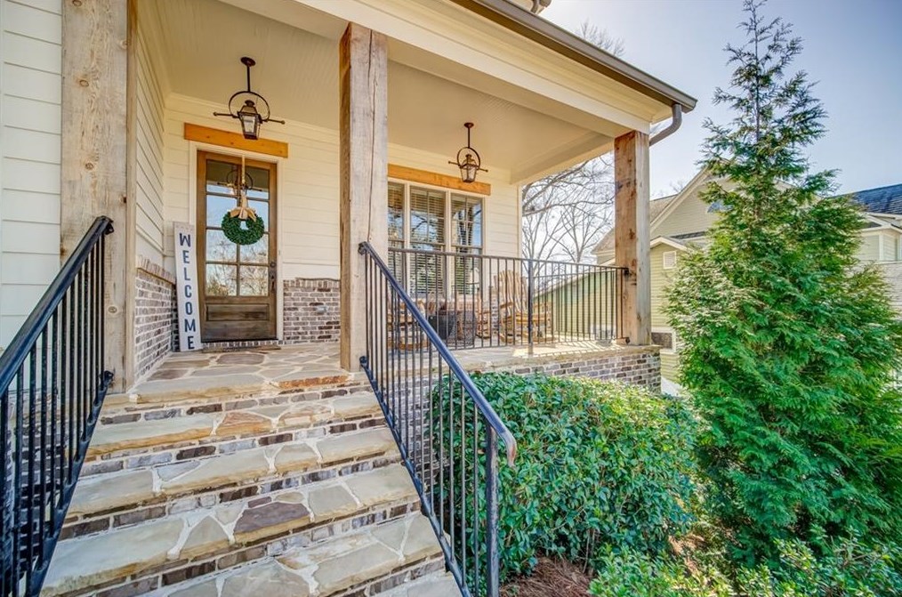 4221 Weaver St, Smyrna GA  30080-6421 exterior