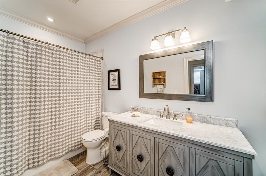 4221 Weaver St, Smyrna GA 30080-6421 exterior