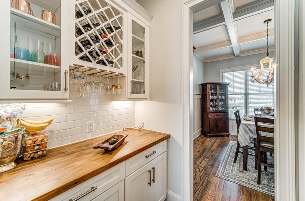 4221 Weaver St, Smyrna GA 30080-6421 exterior