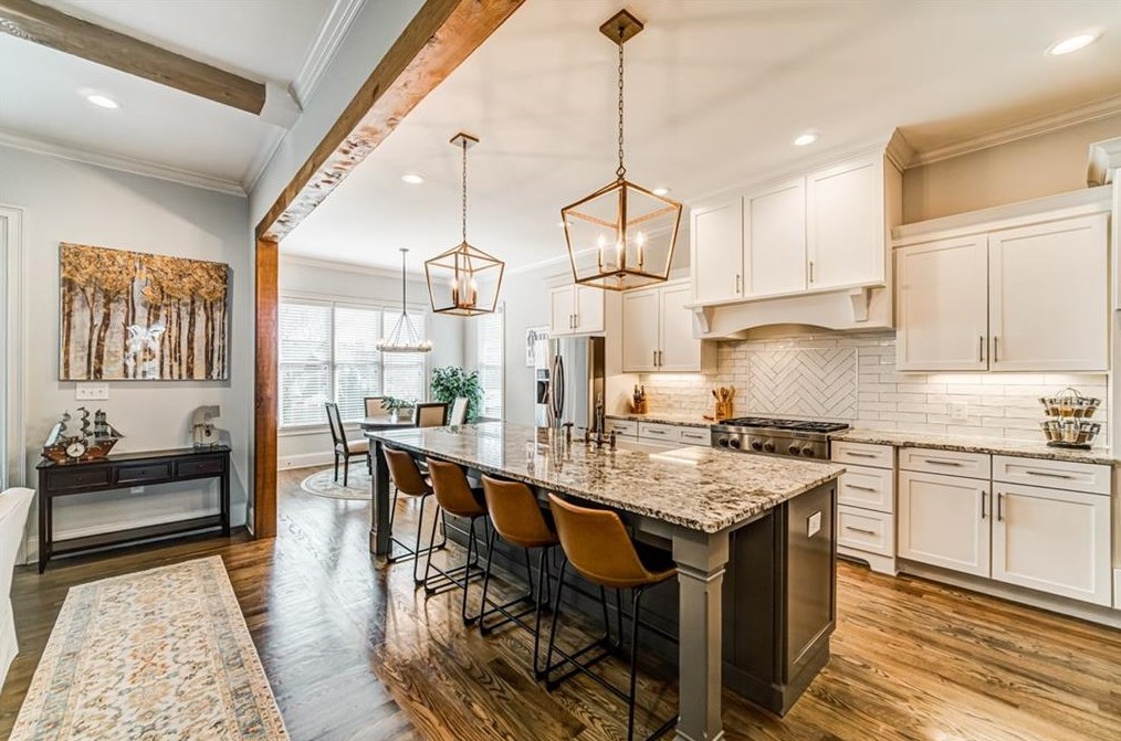 4221 Weaver St, Smyrna GA 30080-6421 exterior