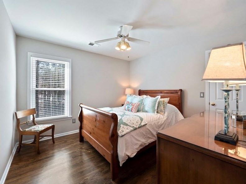 5525 Lexington Wood Ln, Alpharetta GA 30005-6789 exterior