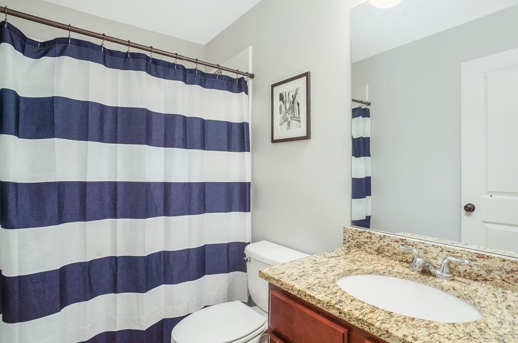 302 Lk Dr, Decatur GA 30030-3528 exterior