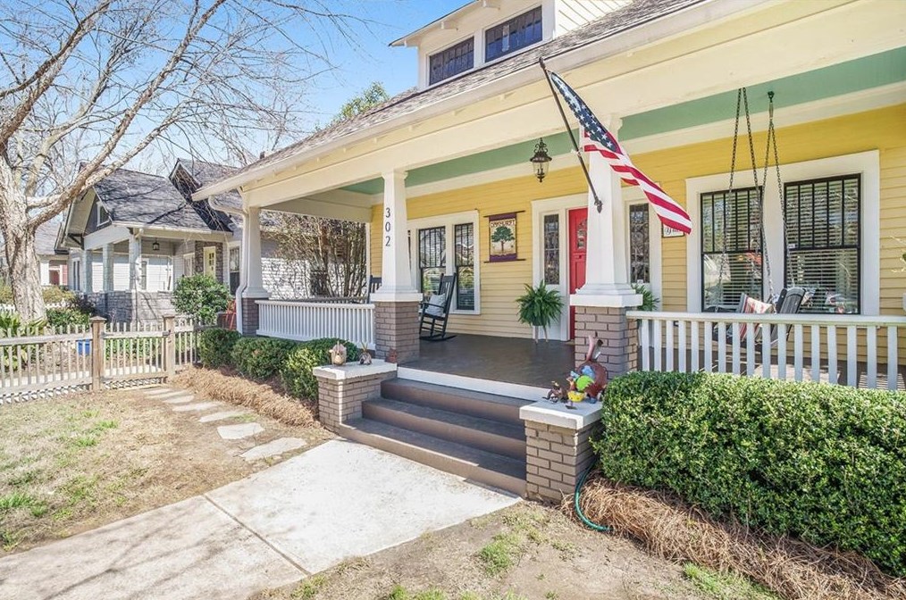 302 Lake Dr, Decatur GA  30030-3528 exterior