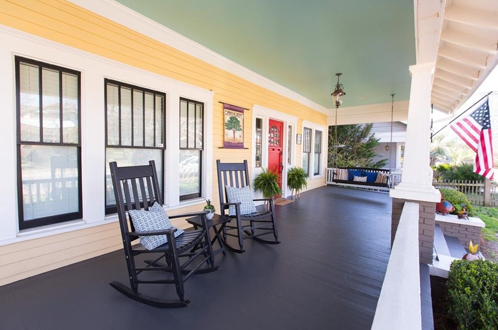 302 Lk Dr, Decatur GA 30030-3528 exterior