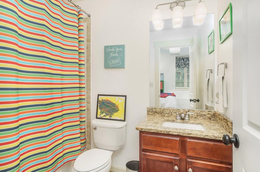 302 Lk Dr, Decatur GA 30030-3528 exterior