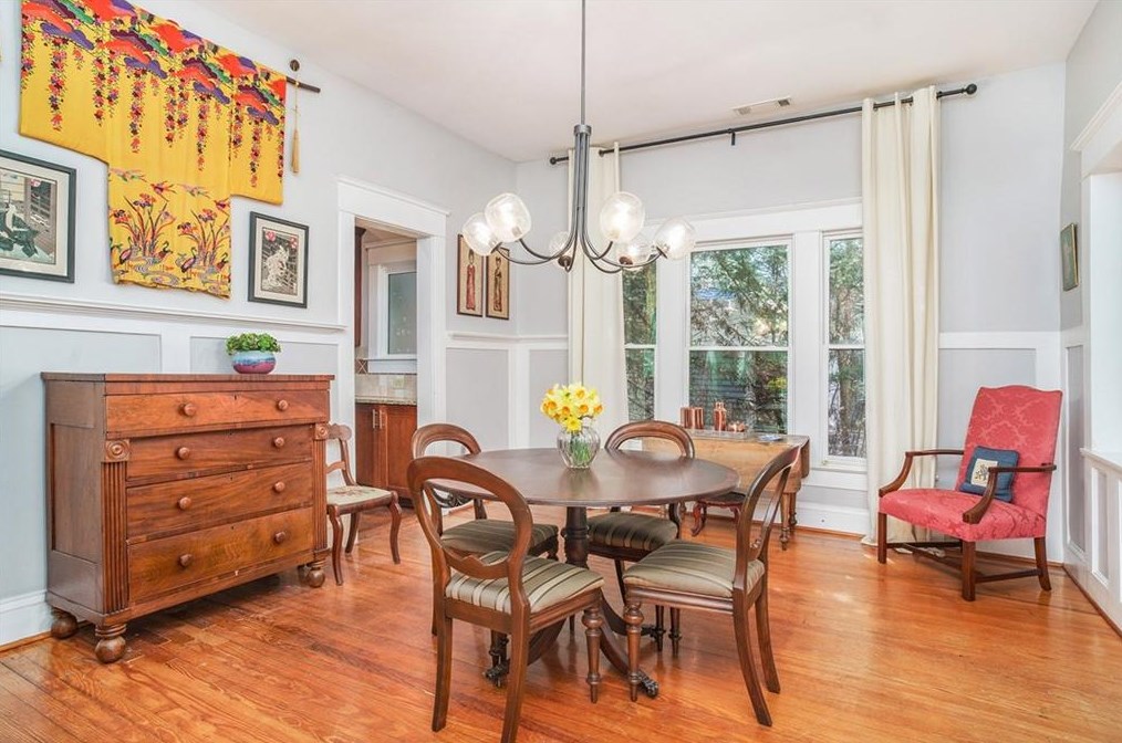 302 Lk Dr, Decatur GA 30030-3528 exterior