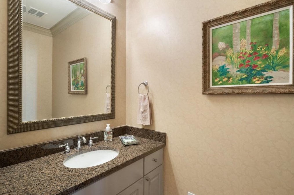 580 Vly Hall Dr, Atlanta GA 30350-4631 exterior