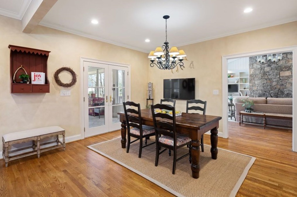 580 Vly Hall Dr, Atlanta GA 30350-4631 exterior