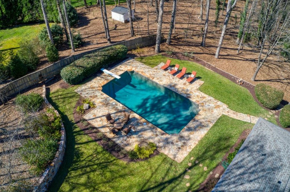 580 Vly Hall Dr, Atlanta GA 30350-4631 exterior