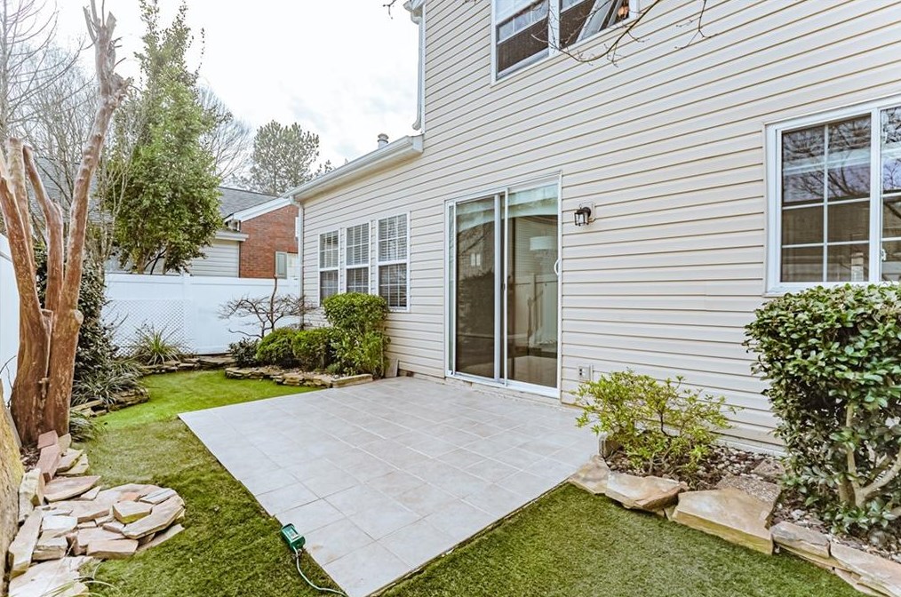 303 Harmony Ct, Alpharetta GA  30004-4988 exterior