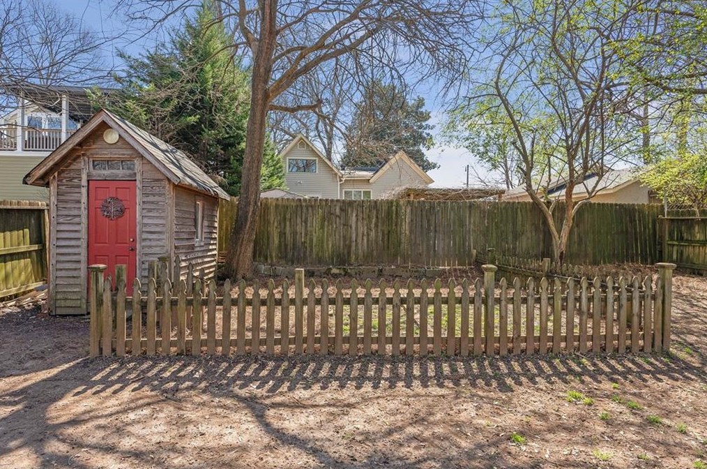 1245 Oak Grv Ave, Atlanta GA  30316-1618 exterior