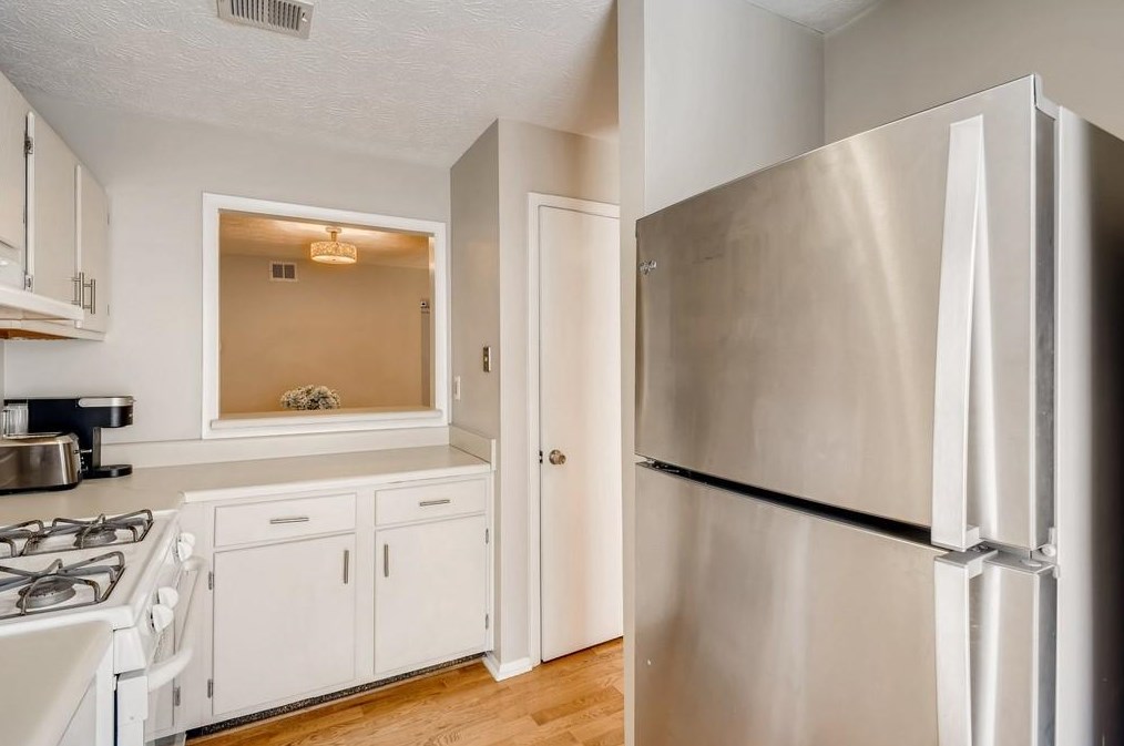 1308 Woodcliff Dr, Atlanta GA  30350-3169 exterior