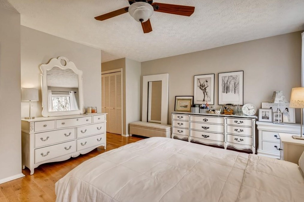 1308 Woodcliff Dr, Atlanta GA  30350-3169 exterior