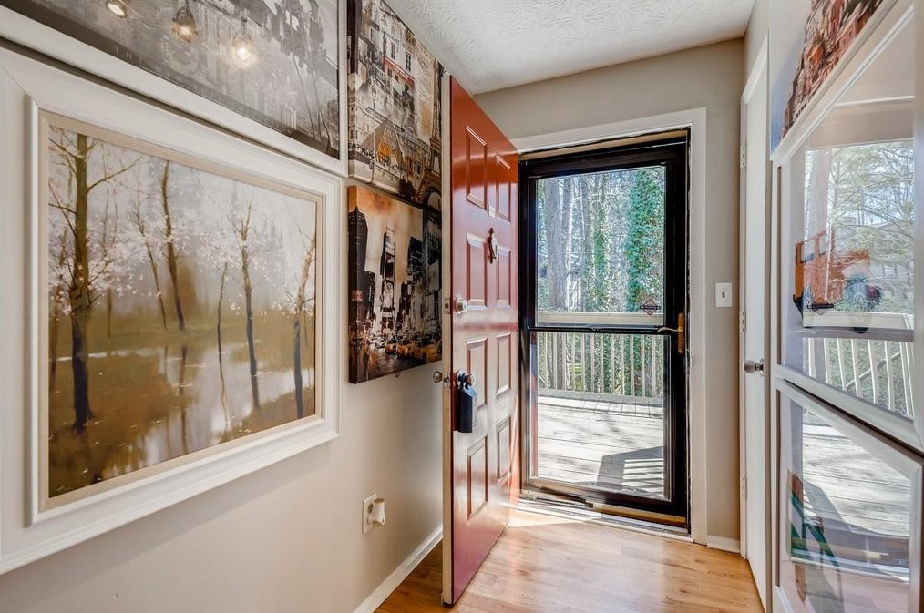1308 Woodcliff Dr, Atlanta GA  30350-3168 exterior