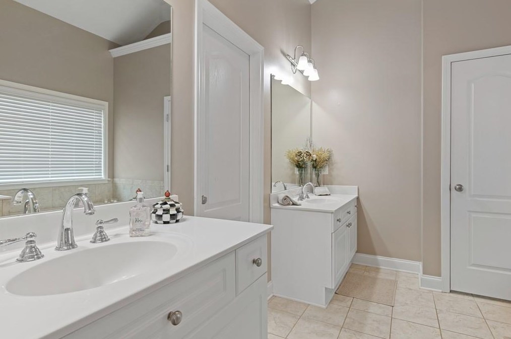 3707 Paces Park Cir, Smyrna GA  30080-6873 exterior