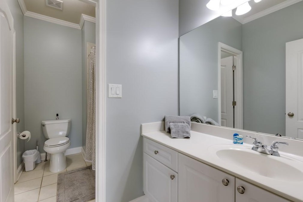 3707 Paces Park Cir, Smyrna GA  30080-6873 exterior