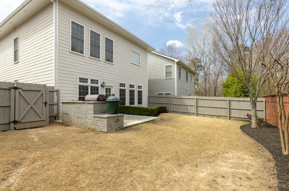 3707 Paces Park Cir, Smyrna GA  30080-6873 exterior