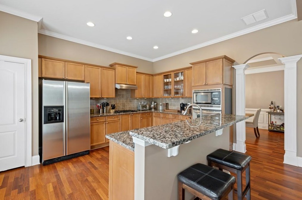 3707 Paces Park Cir, Smyrna GA  30080-6873 exterior