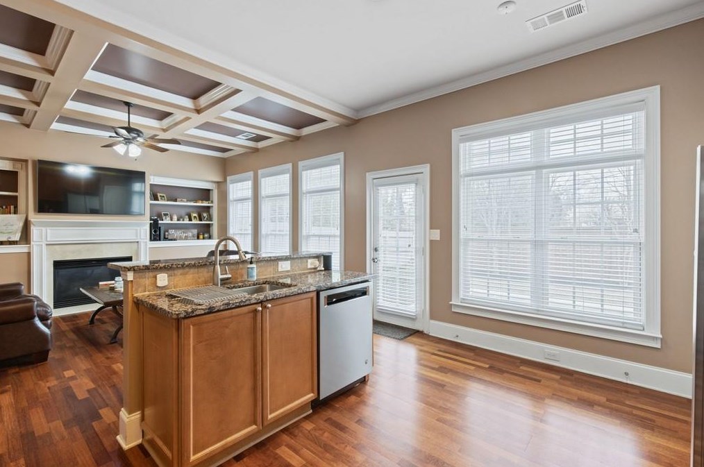 3707 Paces Park Cir, Smyrna GA  30080-6873 exterior