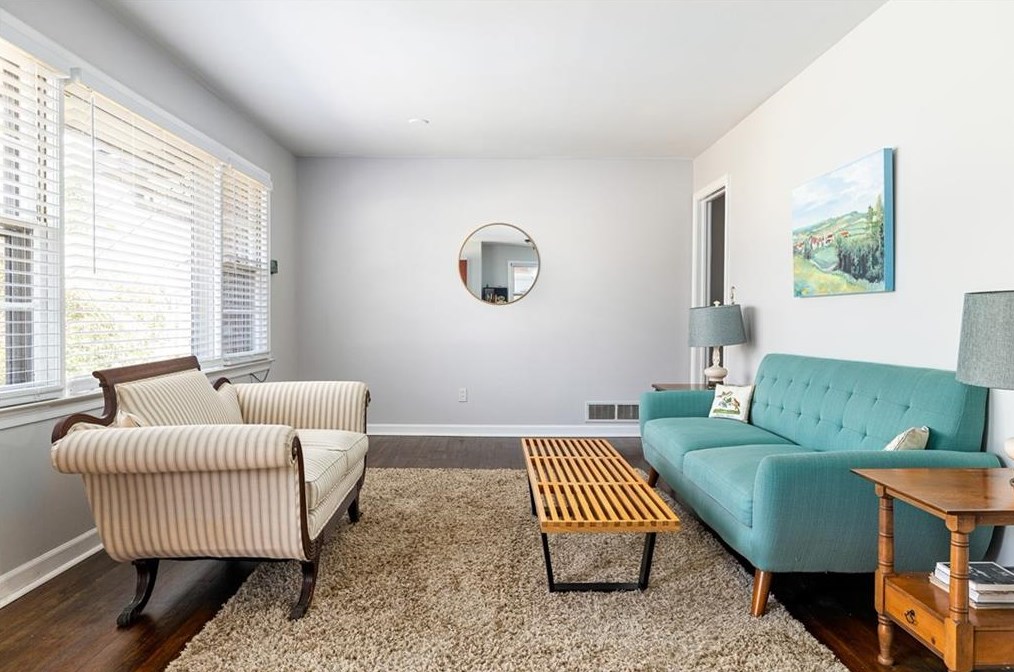 3185 Burgundy Rd, Decatur GA  30033-3303 exterior