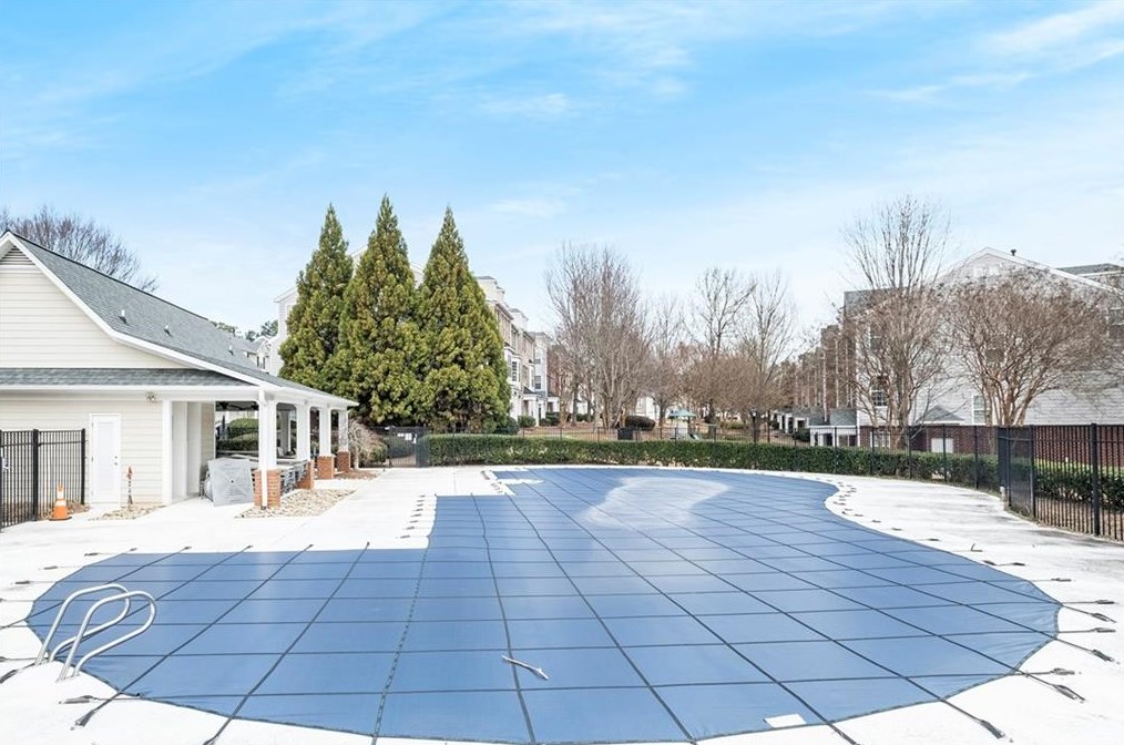 1965 Nocturne Dr, Alpharetta GA 30009-7618 exterior