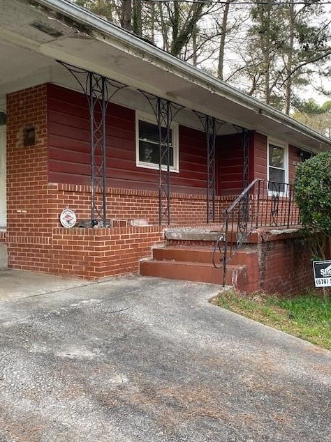 1873 Shamrock Dr, Decatur GA  30032-7006 exterior